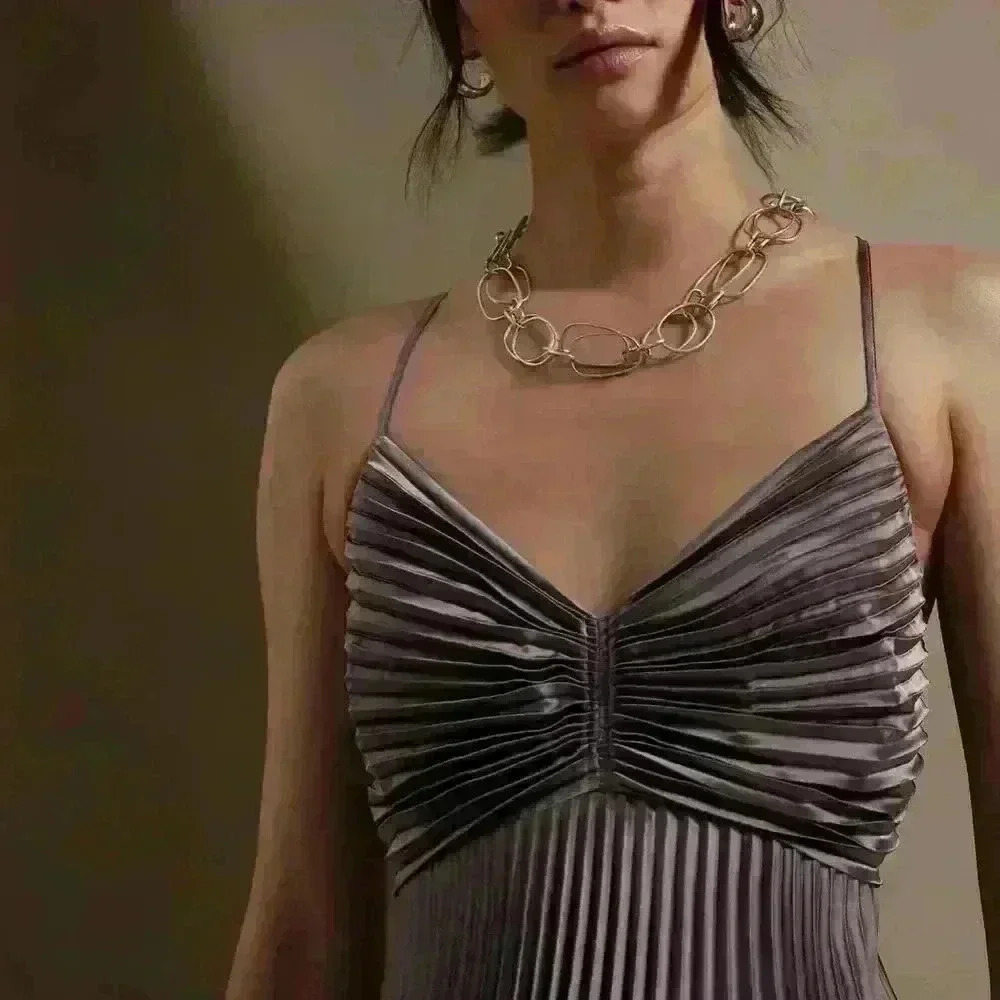 Banana Republic SOLAIRE PLEATED MIDI DRESS - Picture 7 of 7